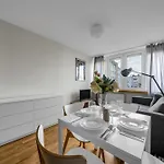 Kozmiana - Workspace, Bus&park Nearby - By Rentujemy Appartement