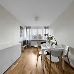 Kozmiana - Workspace, Bus&park Nearby - By Rentujemy Appartement Varsovie