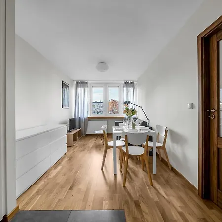 Apartment Kozmiana - Workspace, Bus&park Nearby - By Rentujemy Warsaw