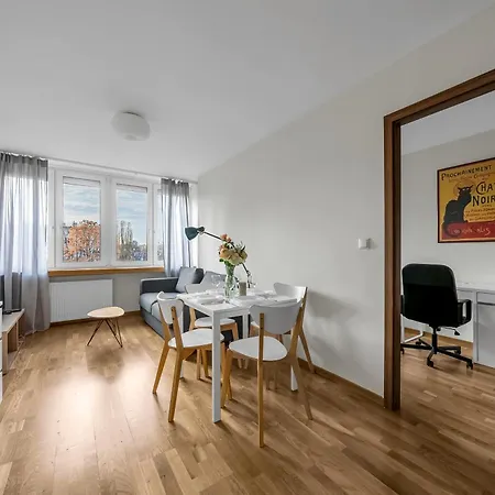 Kozmiana - Workspace, Bus&park Nearby - By Rentujemy *