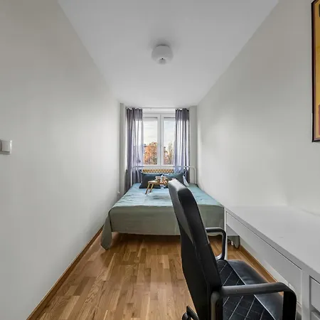 Kozmiana - Workspace, Bus&park Nearby - By Rentujemy Apartment