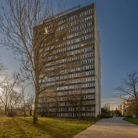 Apartment Kozmiana - Workspace, Bus&park Nearby - By Rentujemy Warsaw
