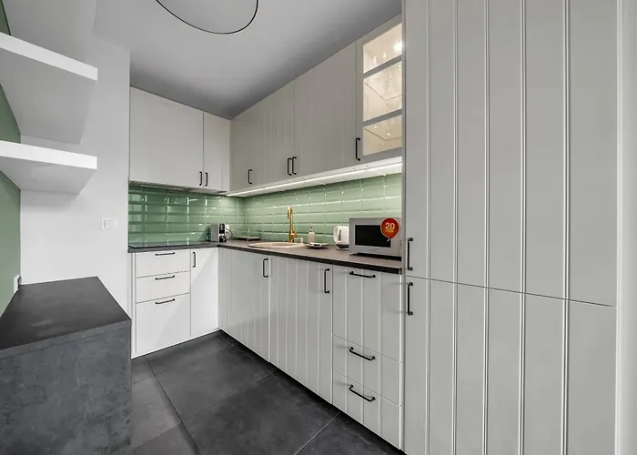 Διαμέρισμα Kozmiana - Workspace, Bus&park Nearby - By Rentujemy Βαρσοβία