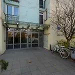 Kozmiana - Workspace, Bus&park Nearby - By Rentujemy Apartman Varsó