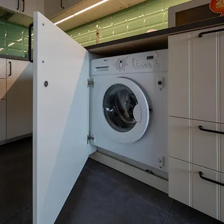 Apartment Kozmiana - Workspace, Bus&park Nearby - By Rentujemy *